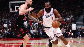 完美世界竞技平台官网-快船五连胜！哈登31分10助带队大逆转，快船进前十，但需尽快补强