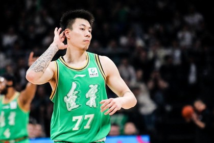 3点原因！张镇麟离开辽篮，杨鸣忽视关键一环，上海凑齐三大前锋